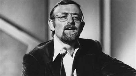 roger whittaker net worth|Roger Whittaker Net Worth 2024: Cause of Death, Age, Family